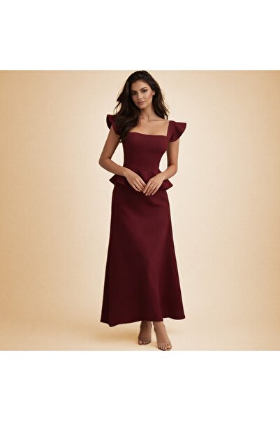 SERA فستان ماكسي من الكريب بلون بورغندي بتصميم بيبلوم