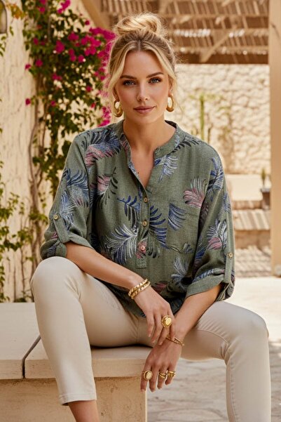 Chiccy Ιταλική μπλούζα με γιακά δικαστή σε σκούρο χακί χρώμα, με κουμπιά, μαν...