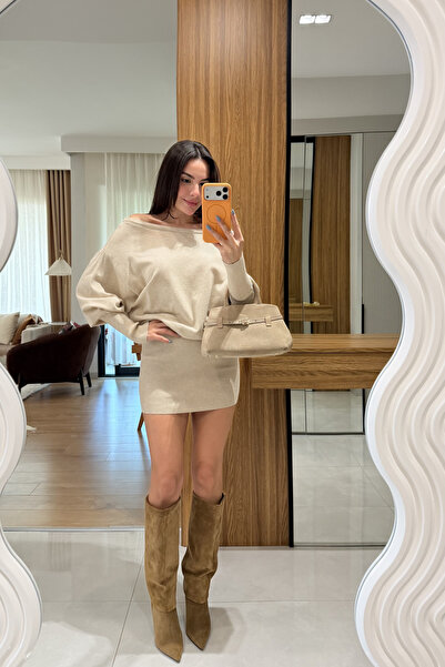 Gizem Ecemiş Selina Bej Düşük Omuz Mini Triko Elbise