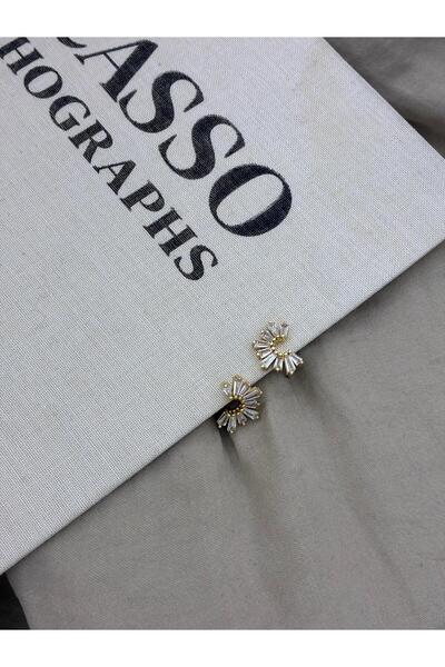 Hedef Bijuteri Gold Color Baguette Stone Beam Model Studded Earrings Cm126