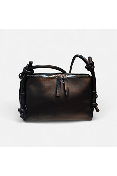 erdeModa Aksesuar siyah düğüm detaylı yumuşak suni deri mini çapraz çanta 18*...