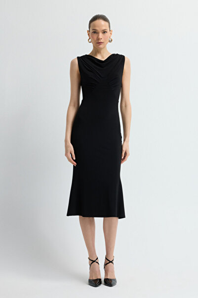 adL Büzgü Detaylı Midi Örme Elbise