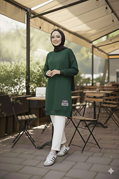 Gioni Emerald Green Crew Neck Embroidered Tunic