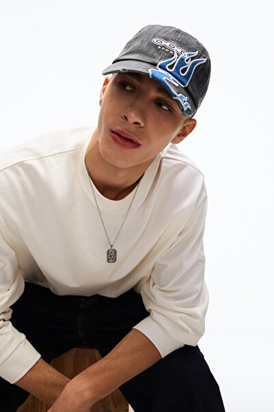 Bershka İşlemeli Şapka