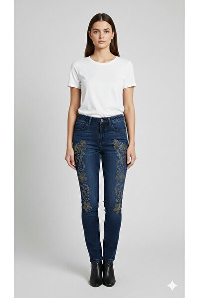 Dorelux Women's Embroidered Jeans