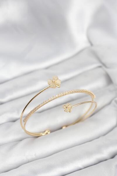 Inure Jewelry Clover Flower Model Brass Gold Color Women's Bracelet