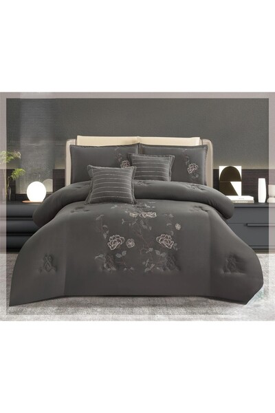 ROSHNA A double embroidered summer bedspread that combines comfort and beauty...