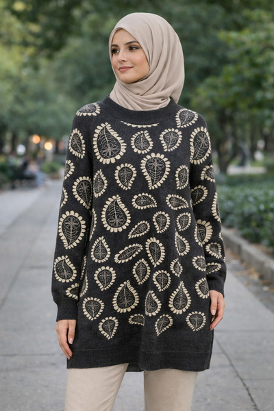 Vaniza Leaf Patterned Bearded Sweater