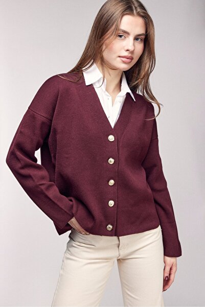 Saade Oversized Knitwear Cardigan in Burgundy Shirt Look