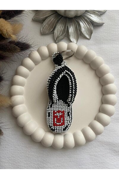 Handmade KUM BONCUK EL İŞİ SİYAH BEYAZ PARMAK ARASI TERLİK ANAHTARLIK