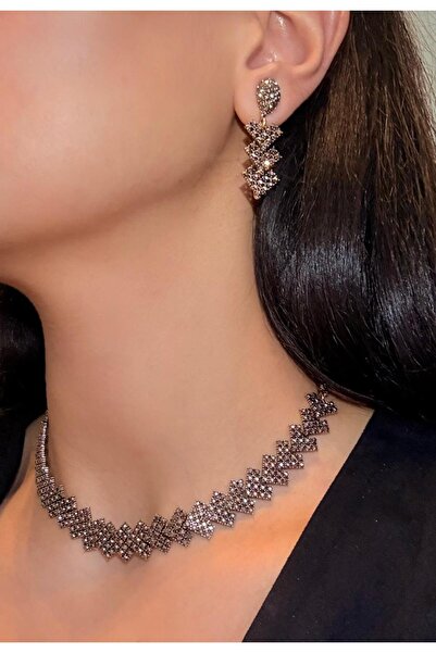 Ceso Accesories طقم أقراط وقلادة مرصعة بالأحجار ذات مظهر عتيق