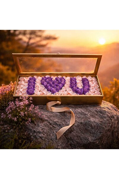 victiny Floral arrangement of 65 soap roses 55x20x1cm pink/purple gold box