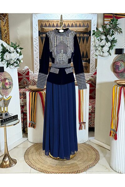 Model Leyna Elegant and attractive jalabiya with a traditional design, suitab...