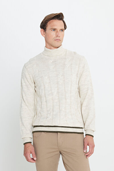 AC&Co / Altınyıldız Classics Tricotajă jacquard cu guler complet, bej deschis...