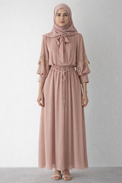 Famelin Dress with Cuff Detail on the Sleeves