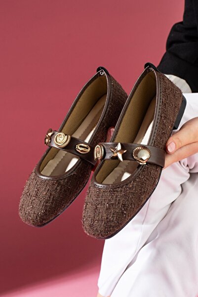 FUGA MODA Veneta Brown Glitter Fabric Seashell Star Accessory Banded Ballerinas