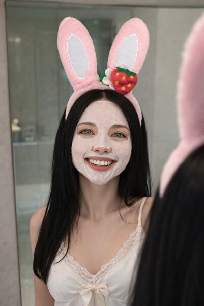 TAKIŞTIR Ροζ βελούδινο στέμμα με φιγούρα αυτιού και λεπτομέρεια φράουλας