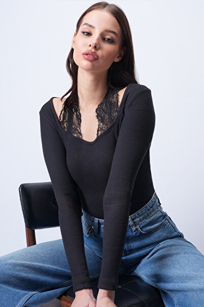 Trend Alaçatı Stili Women's Black Lace-Up Long Sleeve Blouse Alc-X15054