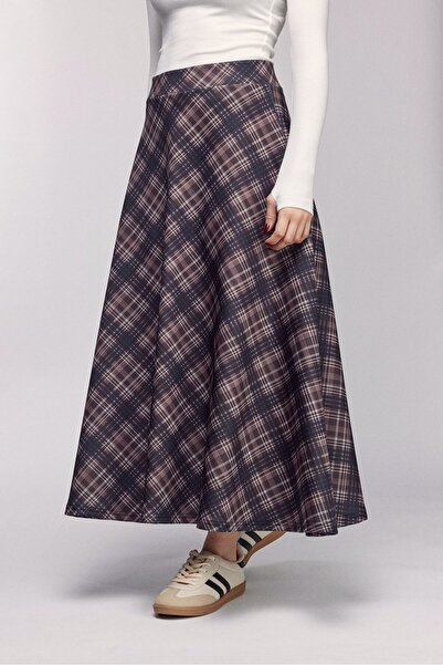 Saade Plaid Patterned High Waist Flared Scuba Skirt