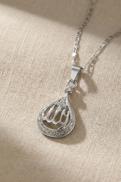 Happy Vibes قلادة مرصعة بحجر الزركون مكتوب عليها الله ذهبية وفضية للنساء