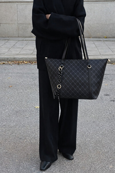 NOTHING Kadın Monogram Siyah Halka Charm Detaylı Fermuarlı Omuz Çantası En42 Boy27 Sofia
