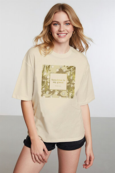 caddekombin Women's Gold Printed Sunshine Written Beige T-Shirt