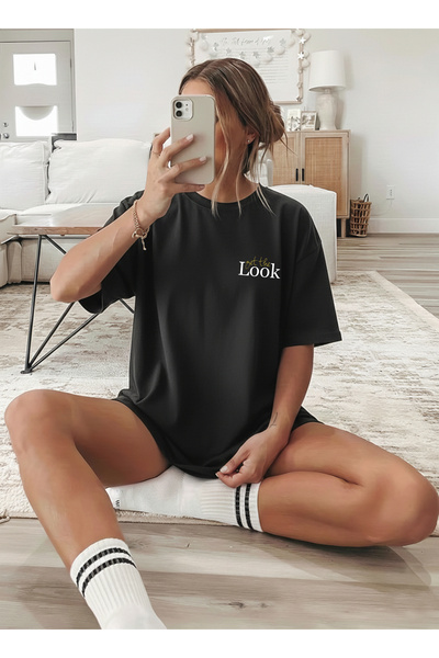 caddekombin Γυναικείο μπλουζάκι Look Yazılı με τύπωμα με λαιμόκοψη ποδηλάτου ...