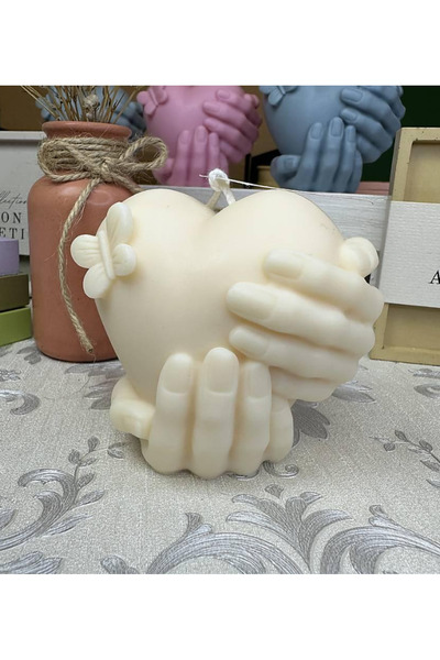 Handmade Lumanare parfumata decorativa din ceara de soia - Inima mare fluture