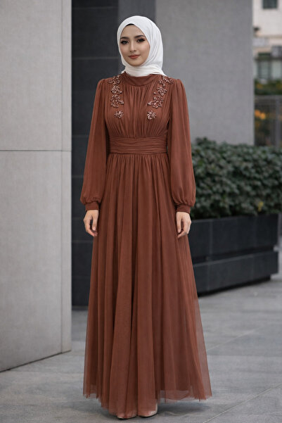 Hennin Stone Embellished Tulle Evening Dress