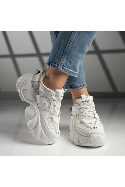 Modlet.ro Pantofi sport albi pentru femei cu detalii metalice MOD11872