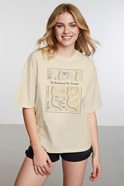 caddekombin Women's Sparkling Wave Graphic Printed Beige T-Shirt