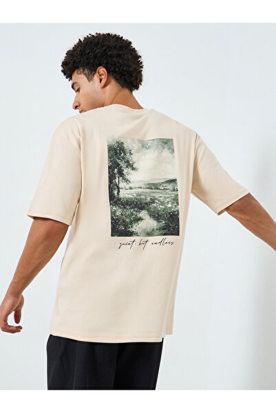 Styli Men Beige Graphic Print Crew Neck T-Shirt