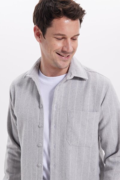 Tudors Men's regular fit classic striped double pocket flap carpenter shirt