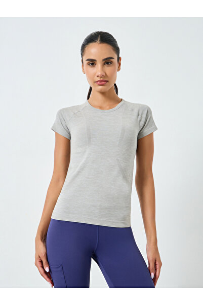 Styli Women Seamless Contour Detail Short Sleeve Top