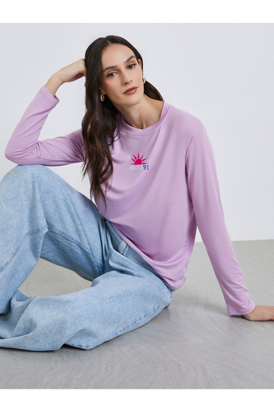 Styli Women Graphic Print Regular Fit T-Shirt