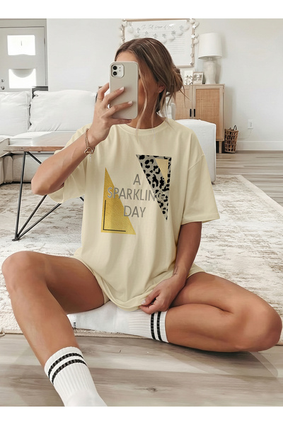 caddekombin Women's Leopard and Gold Printed Crew Neck Beige T-Shirt