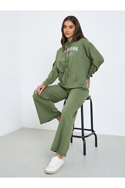 Styli طقم نسائي من هودي زيتوني اللون وبنطال أرجل واسعة