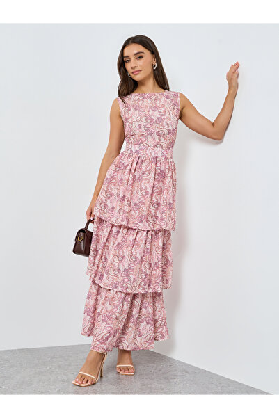 Styli Women Pink Paisley Print Tiered Maxi Dress