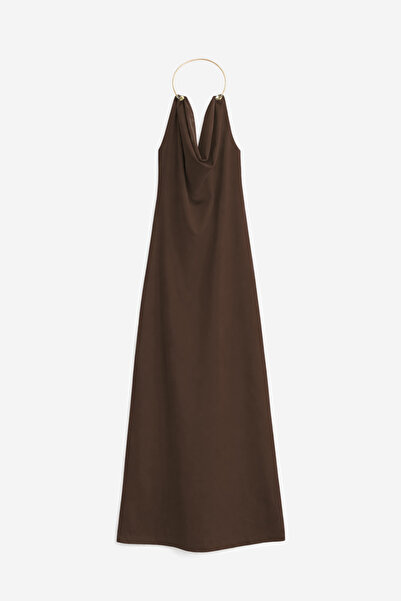 BARRELS AND OIL فستان نسائي طويل بحزام يمر حول الرقبة - بني غامق