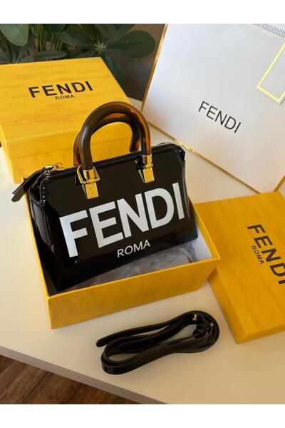 GGGG Bags with their accessories