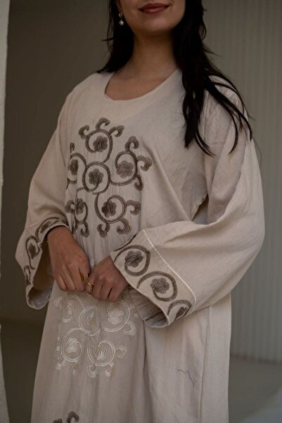 Greenko Shams' embroidered Ramadan jalabiyas: elegance to suit your appearance