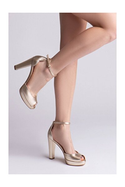 The 5th Element Lady Like Gold genuine leather bridal sandals