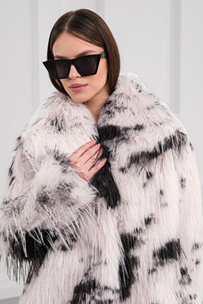 Eleganza Divina Cow Print Short Fur Coat