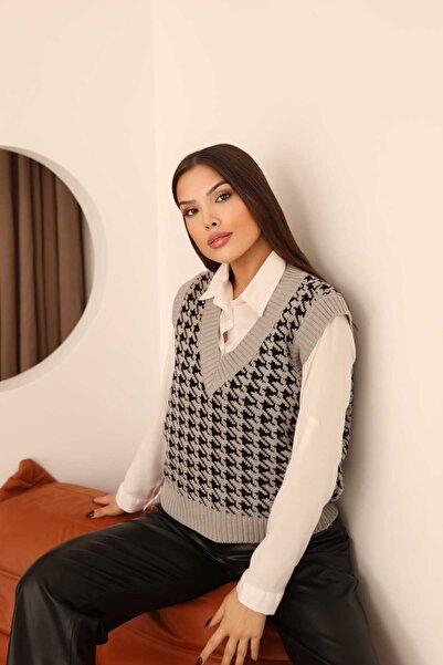 Moda Bu Women's Black Crow's Feet Sweater