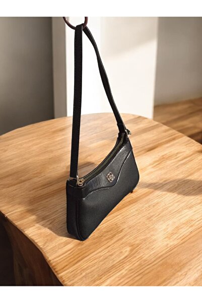 Tibetco Kadın kol çantası baget model siyah renkte günlük kullanım kadın el ç...
