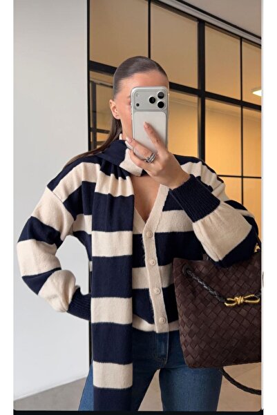 Nisantasimoda Striped Scarf Cardigan