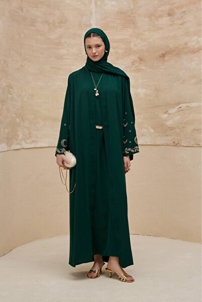 LEYLA STORE هلال الغسق |   طقم عباءة مطرزة بشكل هلال