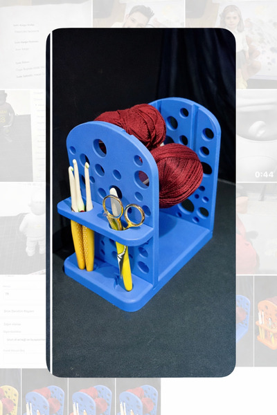 Della حامل خيوط الحياكة البلاستيكية الحيوية المصنوع يدويًا - منظم خيوط مع حام...