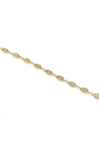 Twenty Eight كان بيلكليك