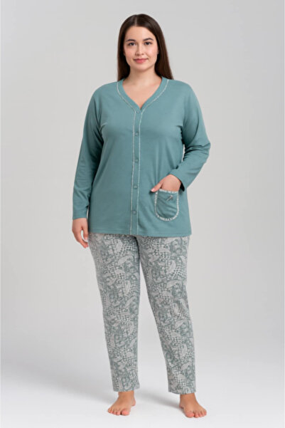 Akasya Women's Plus Size Cotton Pajamas - Green Model with Geometric Print Pants